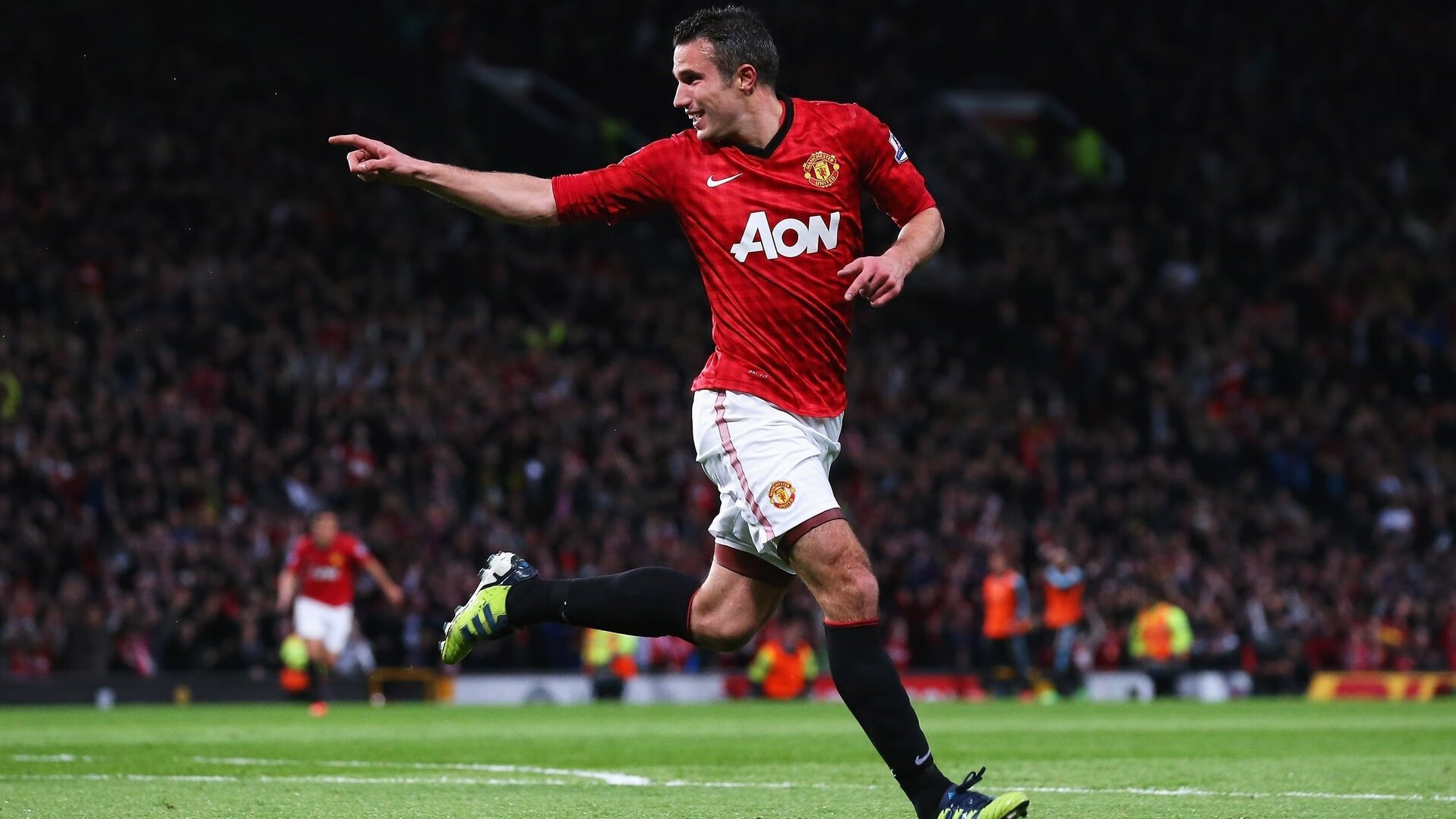 广厦主场迎战太阳，塔图姆连续得分狂潮拉开差距